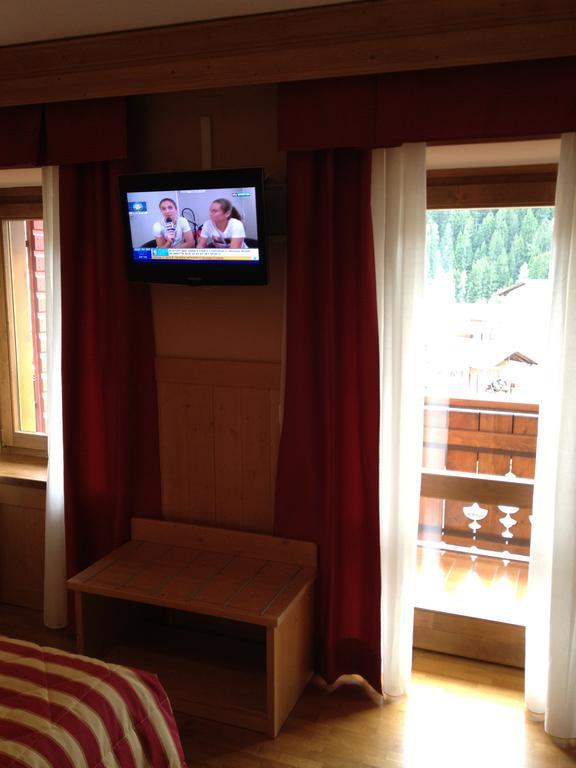 Albergo Garni Ajarnola Auronzo di Cadore Habitación foto