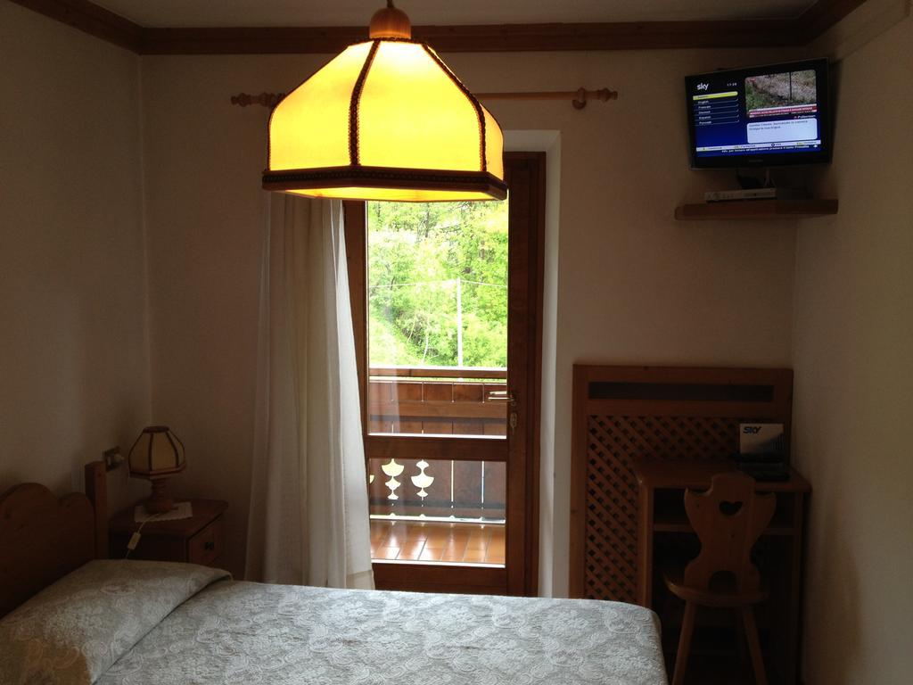 Albergo Garni Ajarnola Auronzo di Cadore Habitación foto