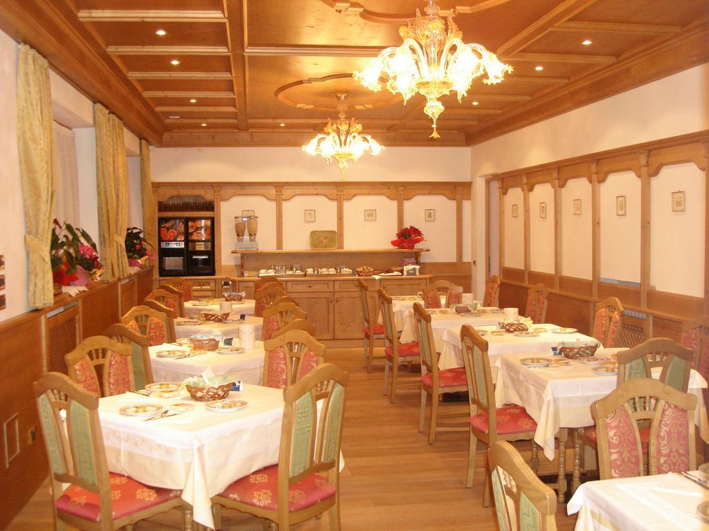 Albergo Garni Ajarnola Auronzo di Cadore Exterior foto