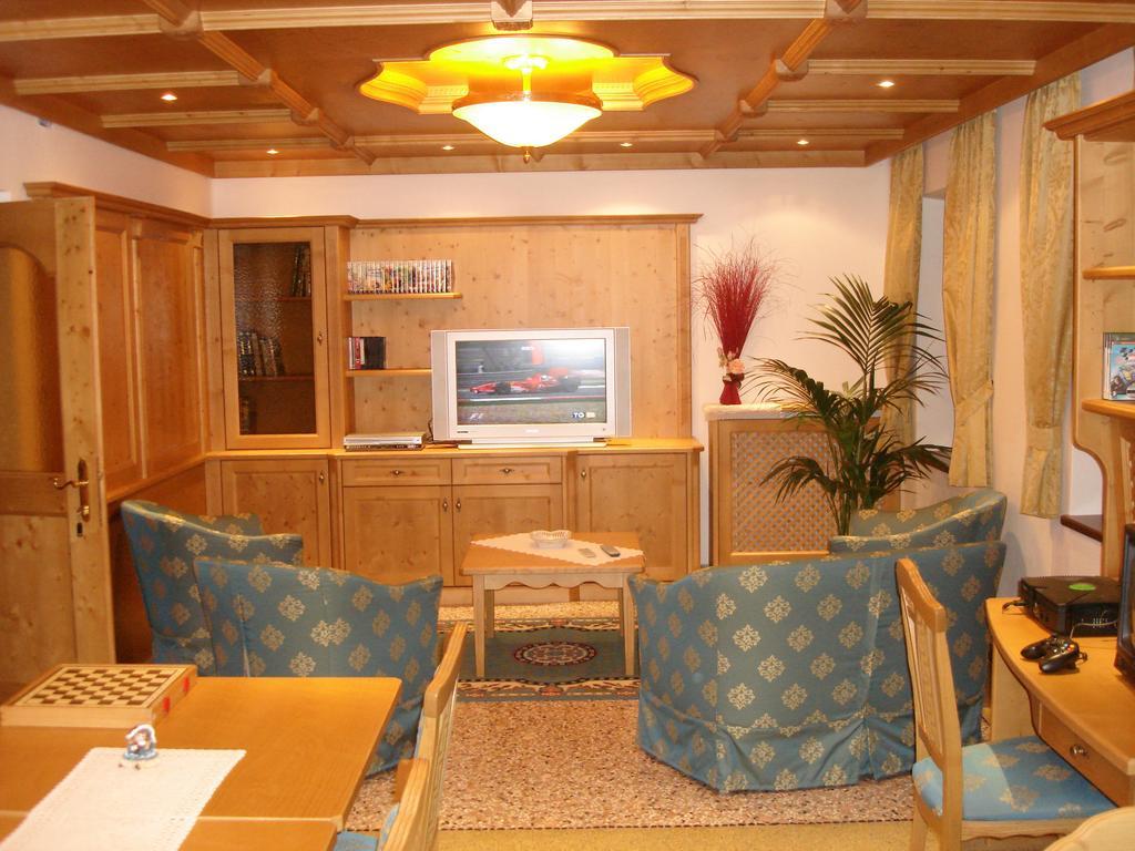 Albergo Garni Ajarnola Auronzo di Cadore Exterior foto